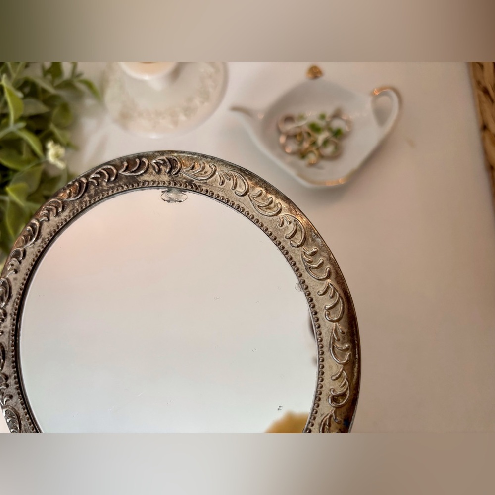 Vintage Silver Plated Mirror With Floral Design - Picture 8 of 8